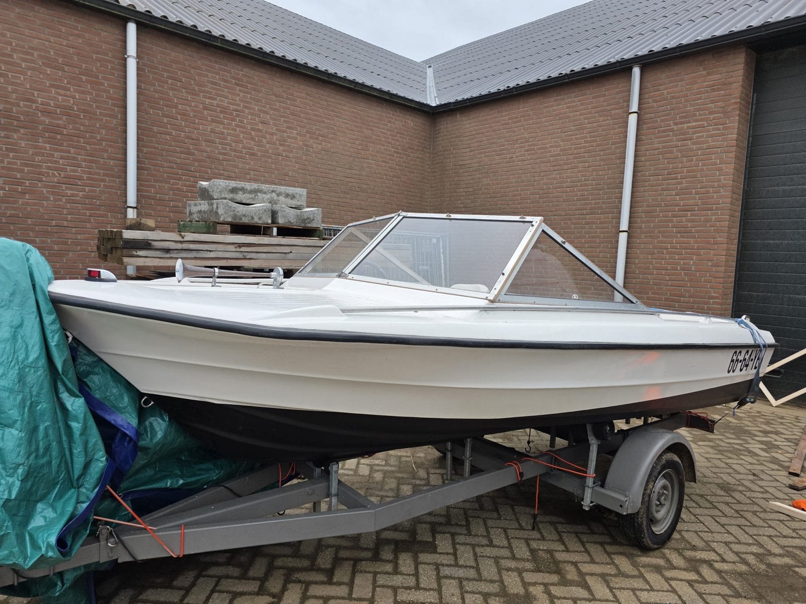 Motorboot met trailer - Ideaal project, Watersport en Boten, Ophalen of Verzenden, Gebruikt