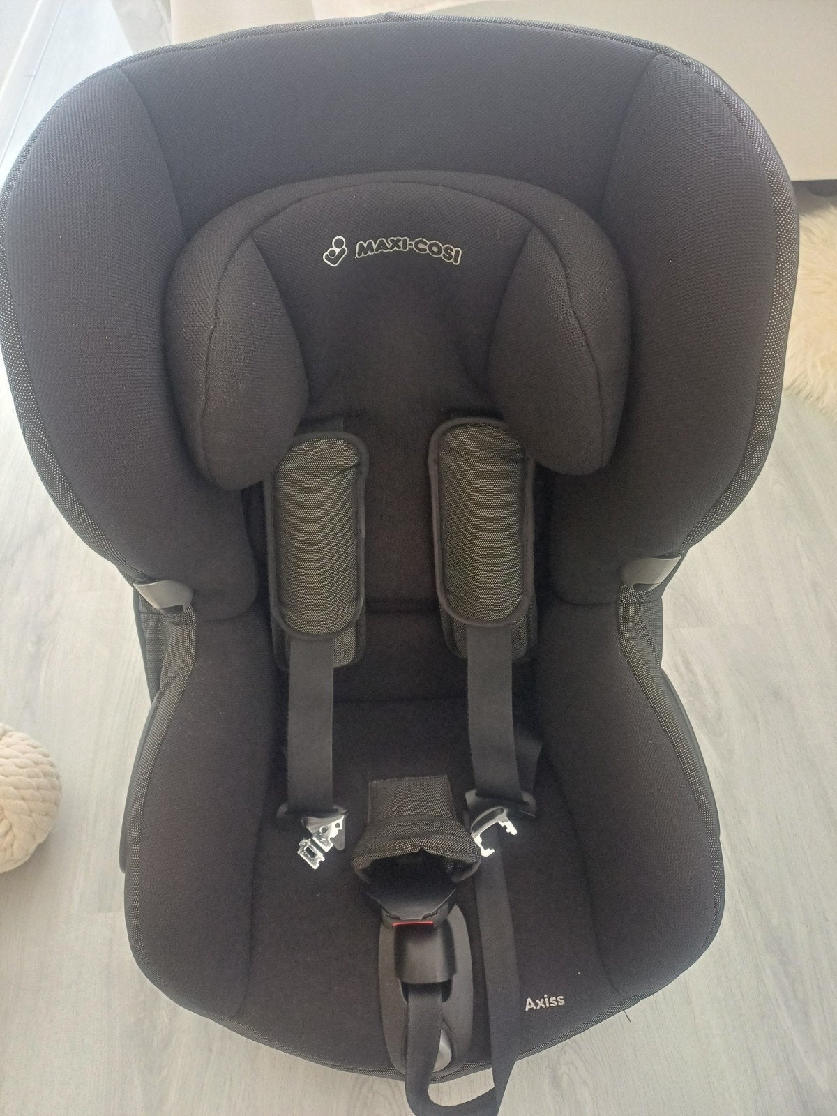 Maxi cose kinder auto stoel.draaibaar 360. Wordt bevestigd, Ophalen, Autogordel, Zo goed als nieuw, 9 t/m 36 kg