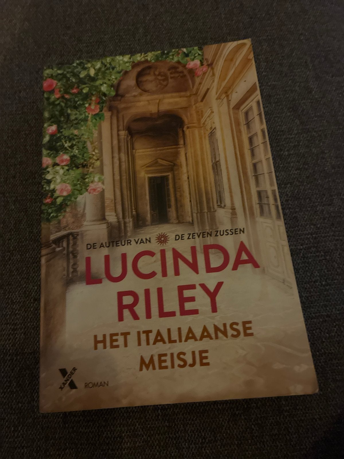 Het Italiaanse Meisje - Lucinda Riley (Roman), Boeken, Ophalen, Zo goed als nieuw, Nederland