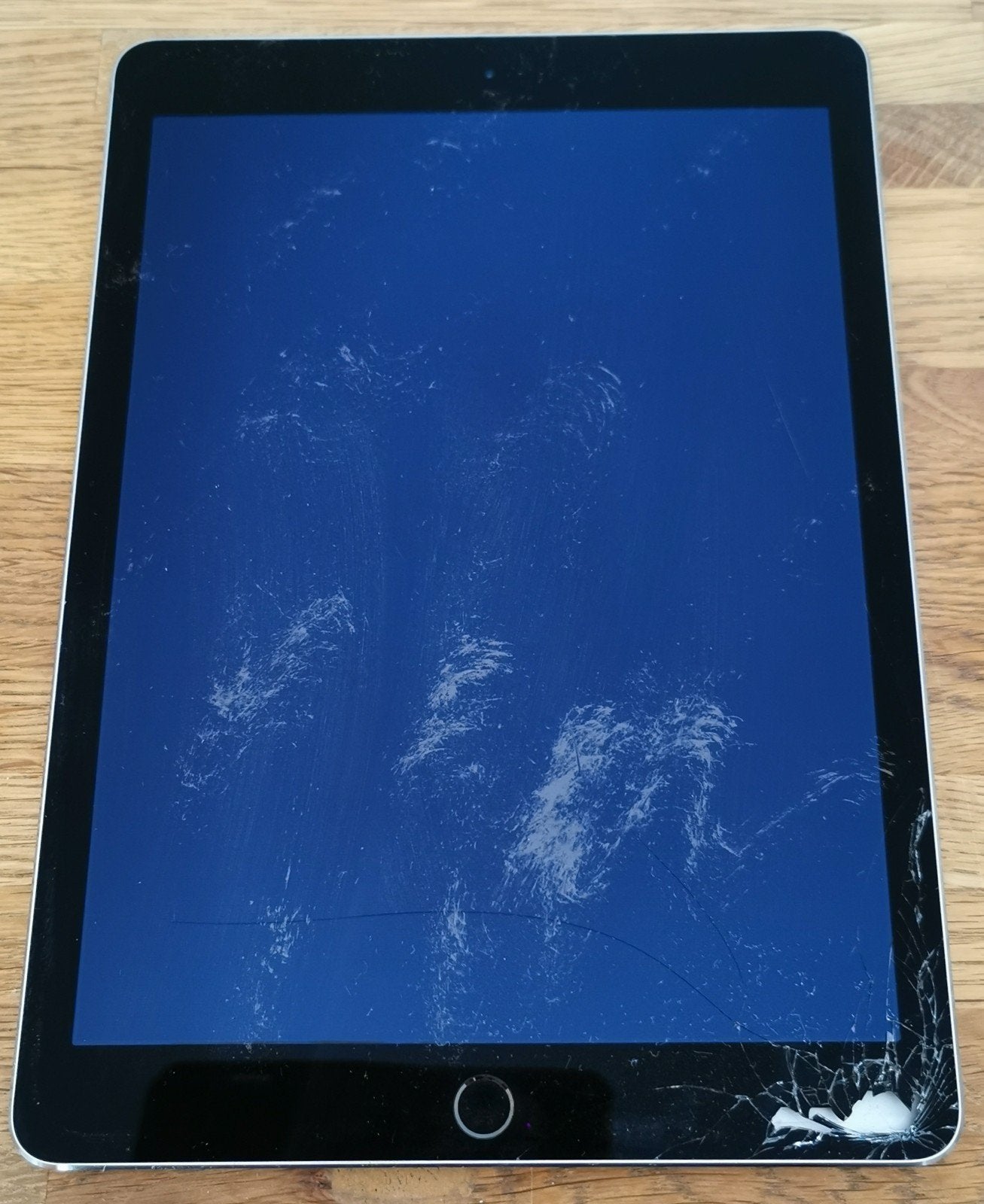 Foto 2 van iPad Air 2 | A1566 | 32 GB | scherm gebarsten