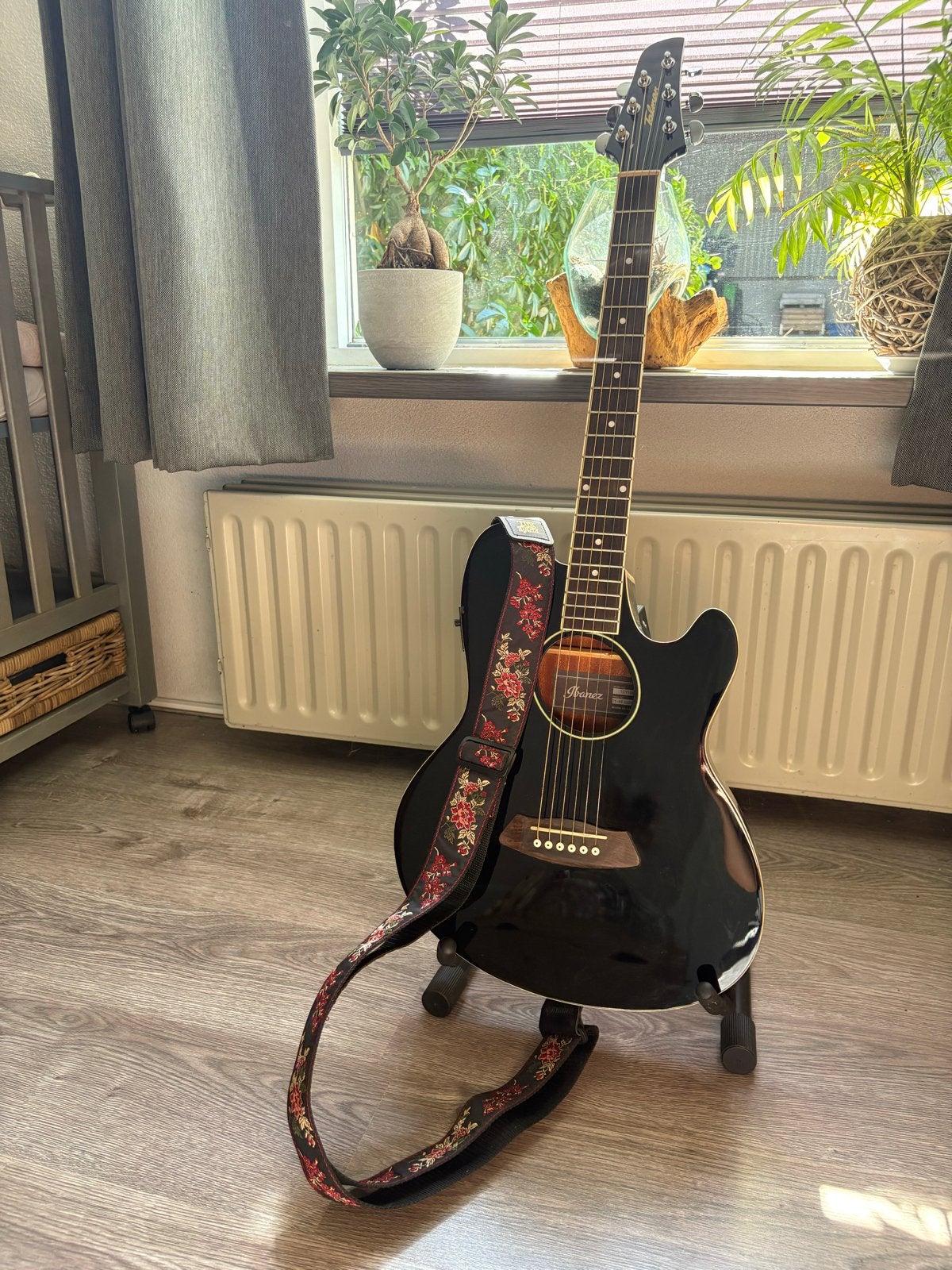 Ibanez TCY10E-BK Westerngitaar met accessoires, Ophalen, Zo goed als nieuw, Western- of Steelstringgitaar, Met (piezo-)element
