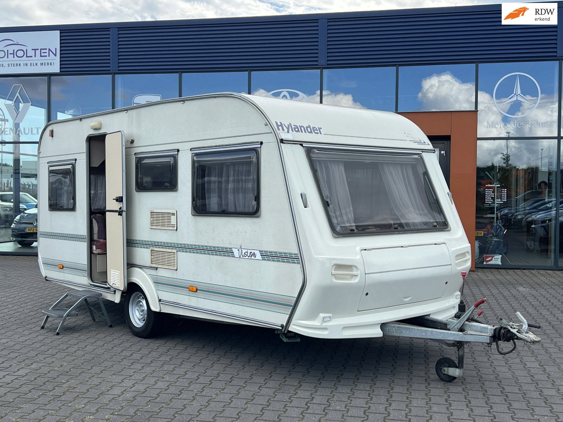Hylander VISION 440 Dwarsbed|Rondzit+Gewone zit|Voortent, Caravans en Kamperen, Overige merken, Bedrijf, 750 - 1000 kg, 6 tot 7 meter