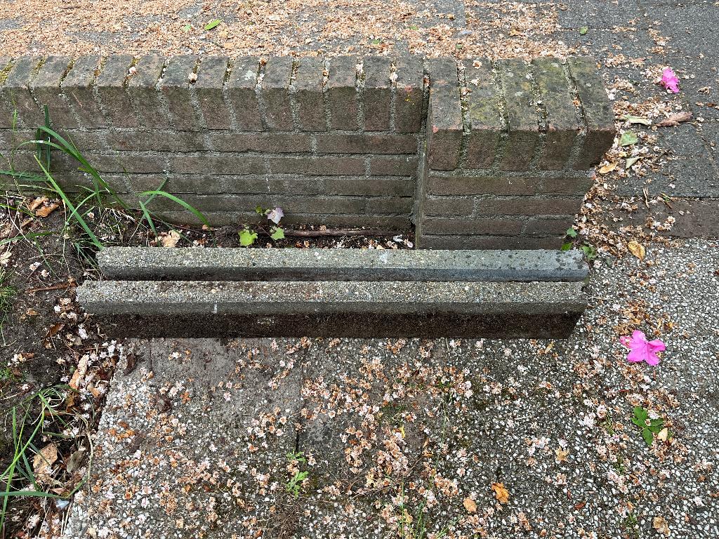 tuintegel afscheiding x2, Tuin en Terras, Ophalen, Gebruikt, Beton, Terrastegels