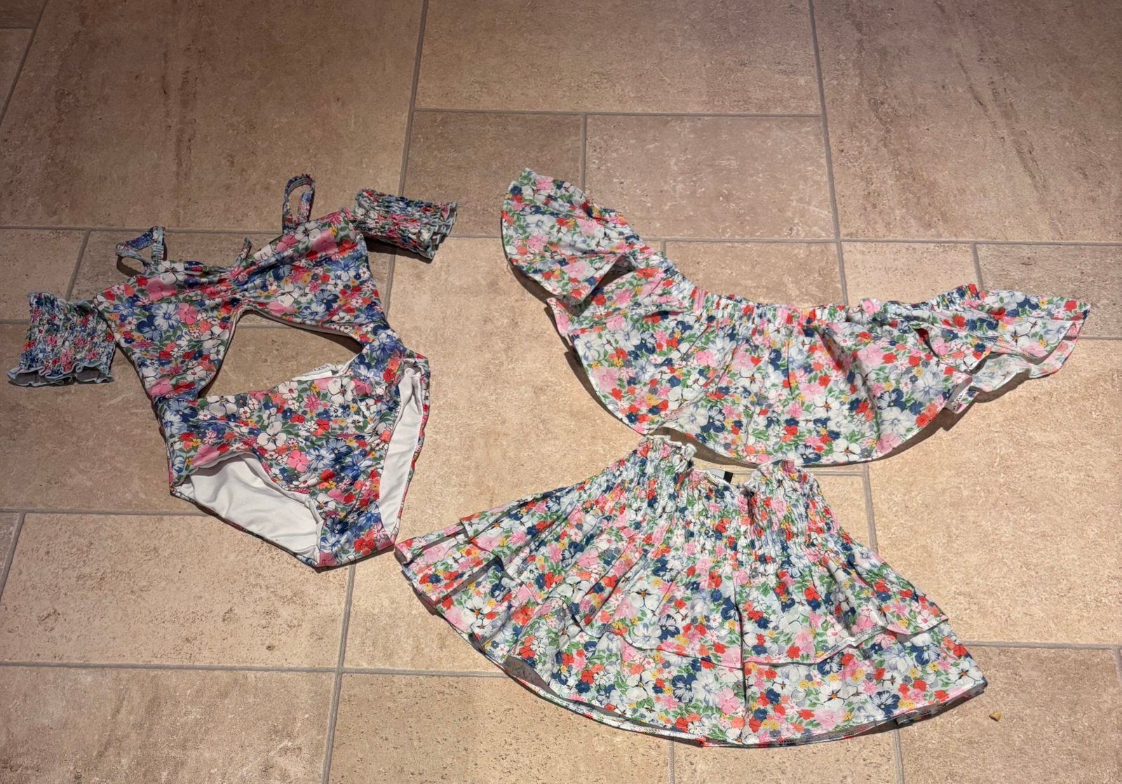Monnalisa badbak met setje maat 104, R, Meisje, R, R