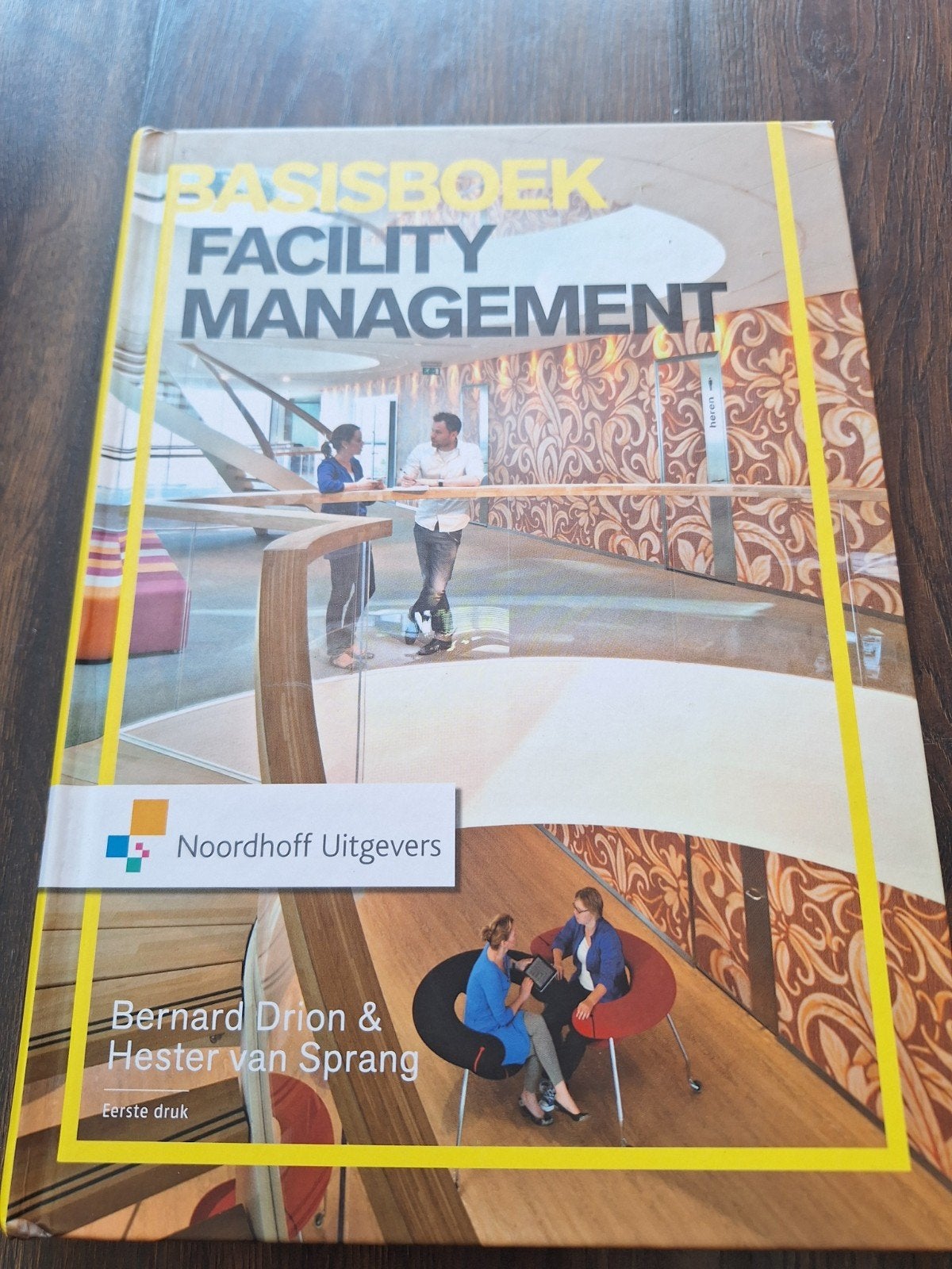 Basisboek Facility Management - Bernard Drion, Boeken, Studieboeken en Cursussen, Bernard Drion & Hester van Sprang, Zo goed als nieuw