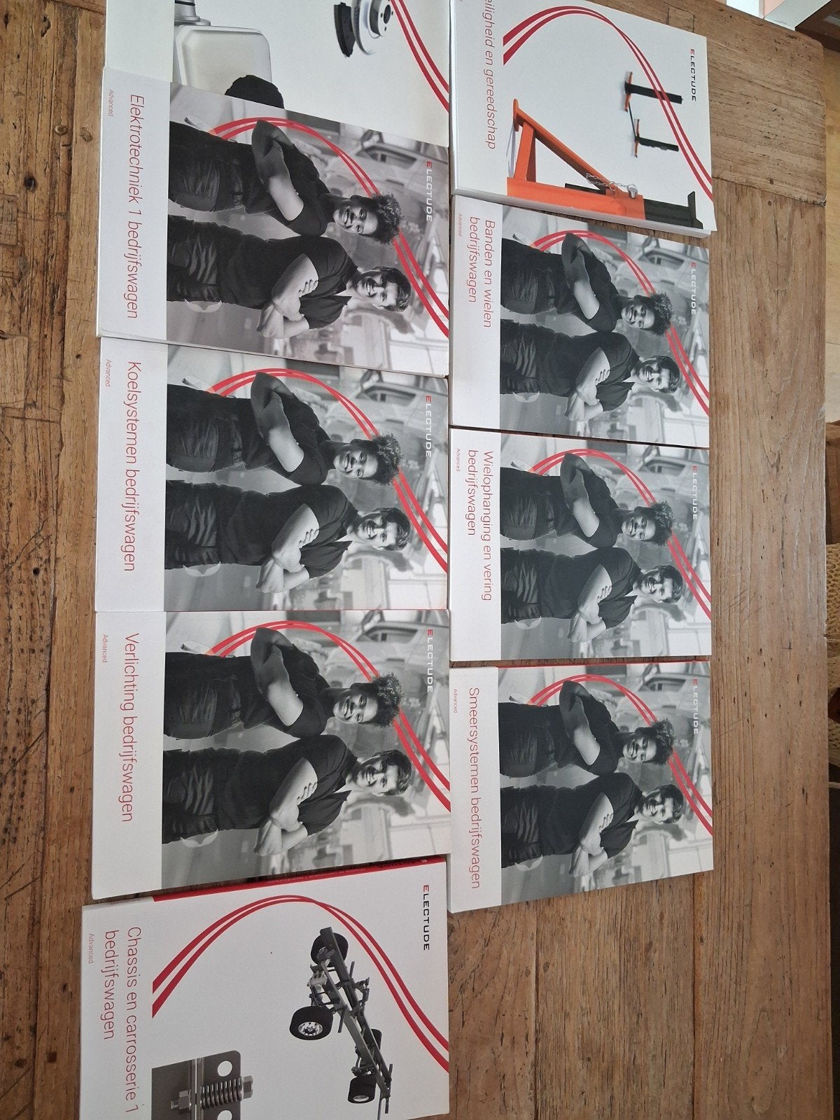 Schoolboeken bedrijfswagen techniek leerjaar 1, Ophalen of Verzenden
