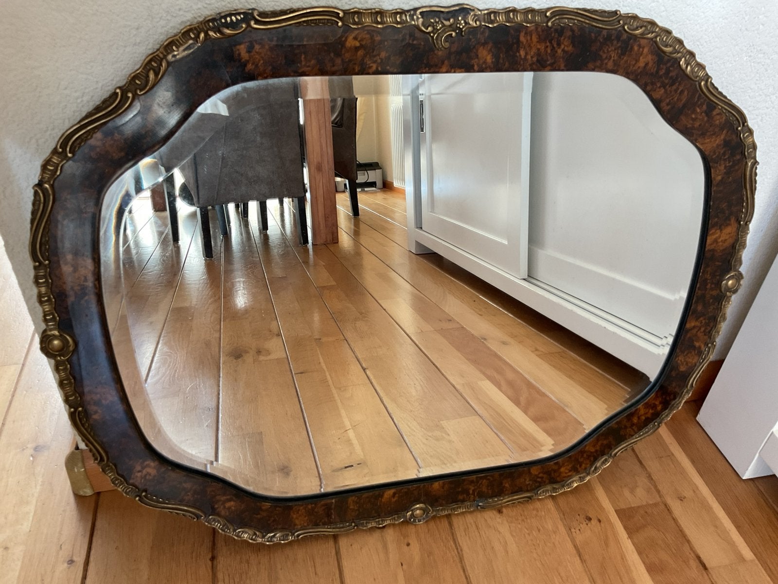 Antiek facet geslepen spiegel frame van goud Faux Tortoise, Antiek en Kunst, Antiek | Spiegels, Ophalen, Rechthoekig, 50 tot 100 cm