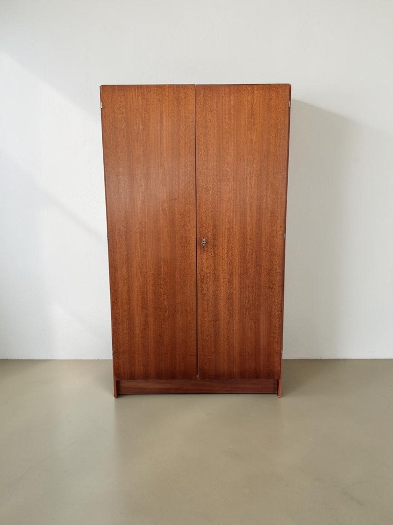 Vintage teak garderobekast met planken en roede, Huis en Inrichting, Kasten | Kledingkasten, Met deur(en), Gebruikt, 100 tot 150 cm