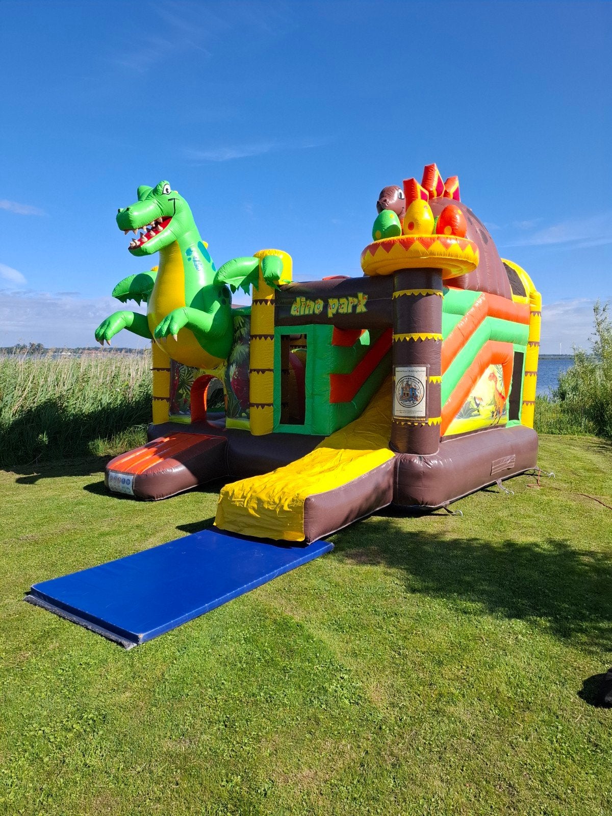 te huur dinowold springkussen, Hobby en Vrije tijd, Feestartikelen | Verhuur, Ophalen of Verzenden, Overige