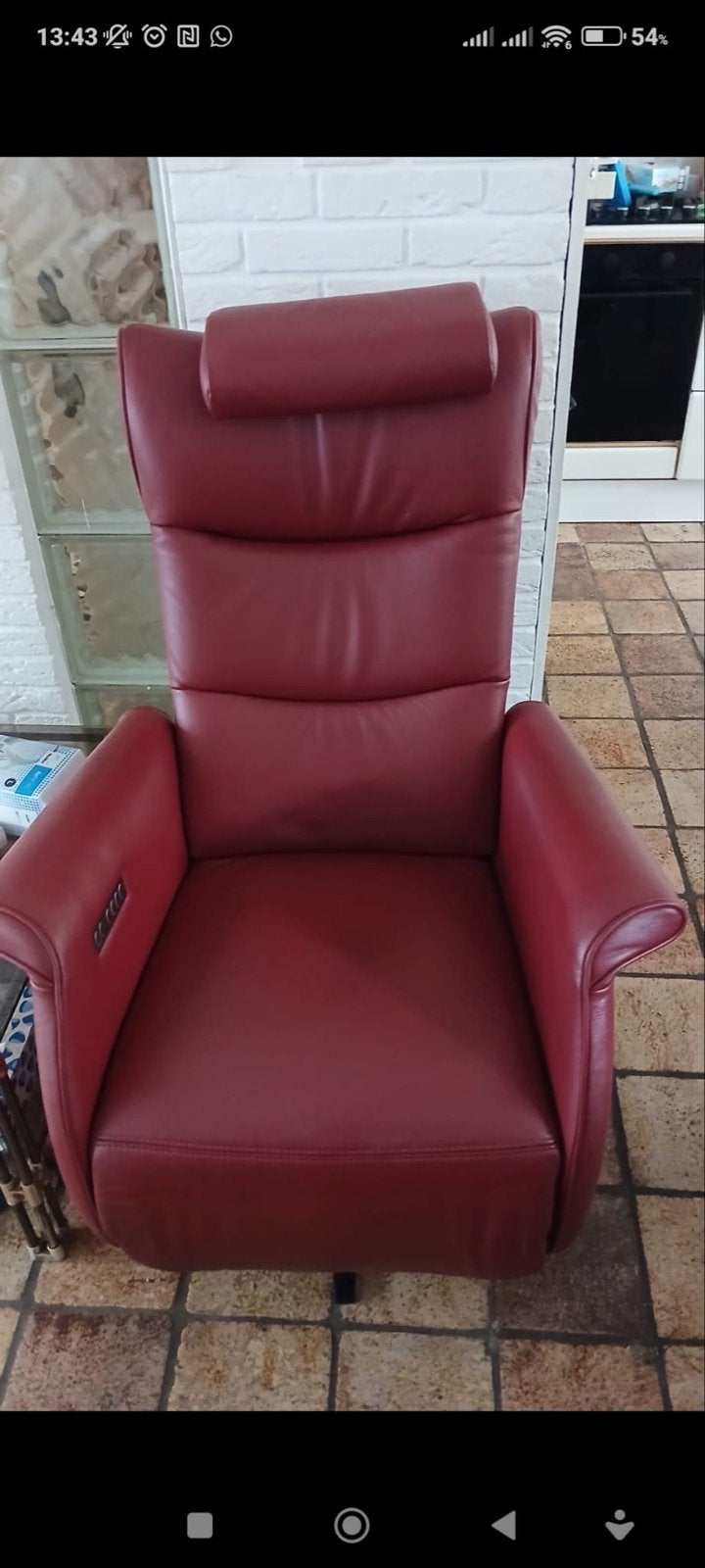Luxe rode leren relaxfauteuil met elektrische bediening