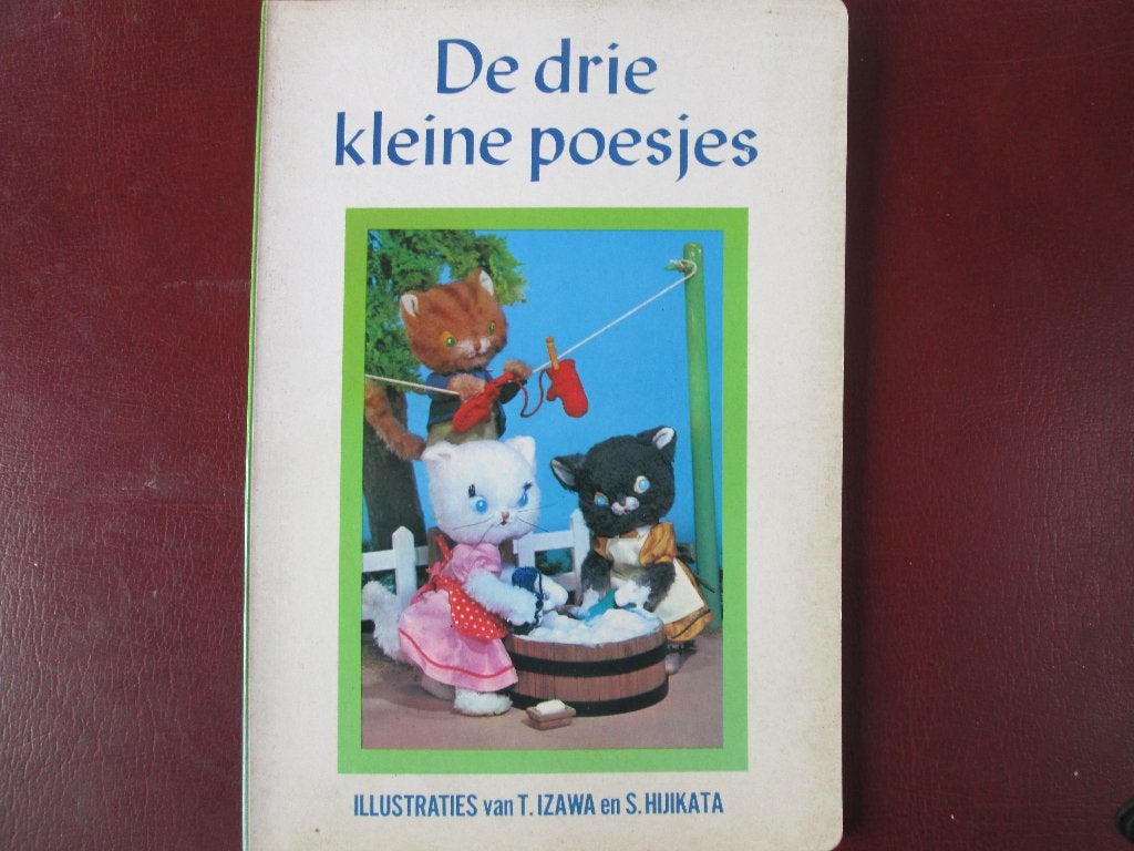 De drie kleine Poesjes, T. Izawa en S. Hijikata, Boeken, Fictie algemeen, Jongen of Meisje, Ophalen of Verzenden, Zo goed als nieuw