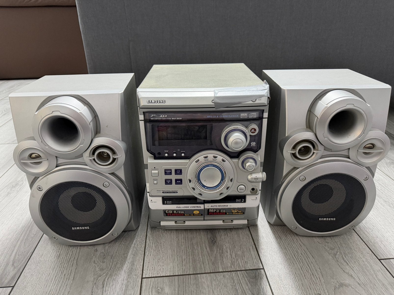 Radio, Ophalen, Zo goed als nieuw