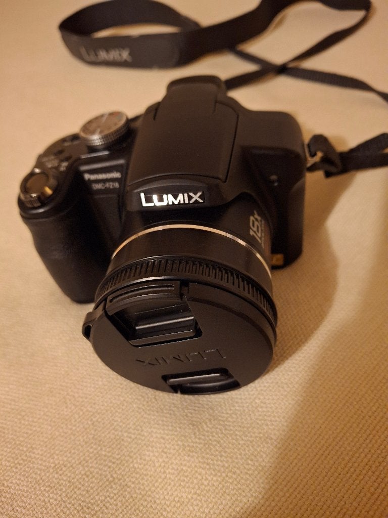 Panasonic Lumix DMC-FZ18 Bridgecamera met 18x optische zoom, Gebruikt, Panasonic, Ingebouwde flitser, Lensdop