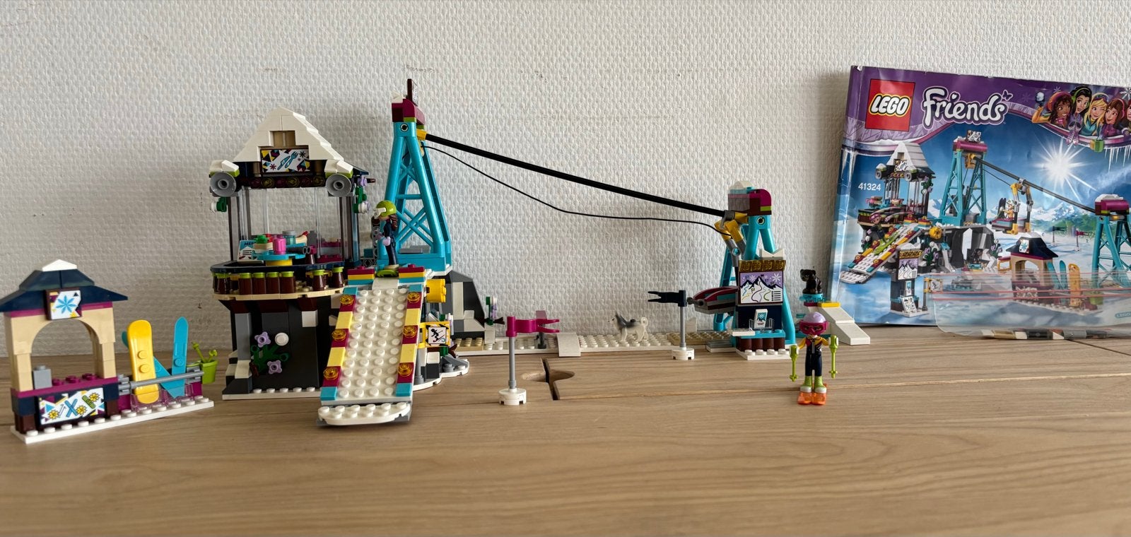 LEGO Friends Snow Resort Ski Lift (41324), Kinderen en Baby's, Ophalen of Verzenden, Zo goed als nieuw