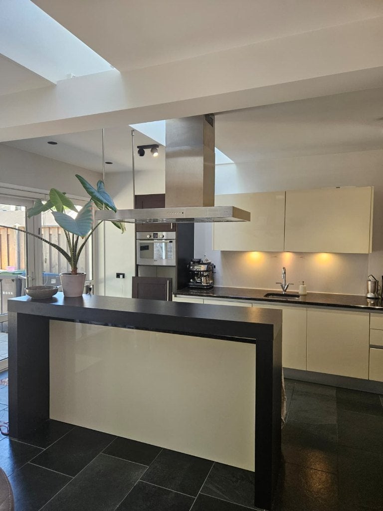 Moderne keuken met granieten werkblad en kookeiland, Ophalen, Gebruikt, Overige typen, Graniet of Steen