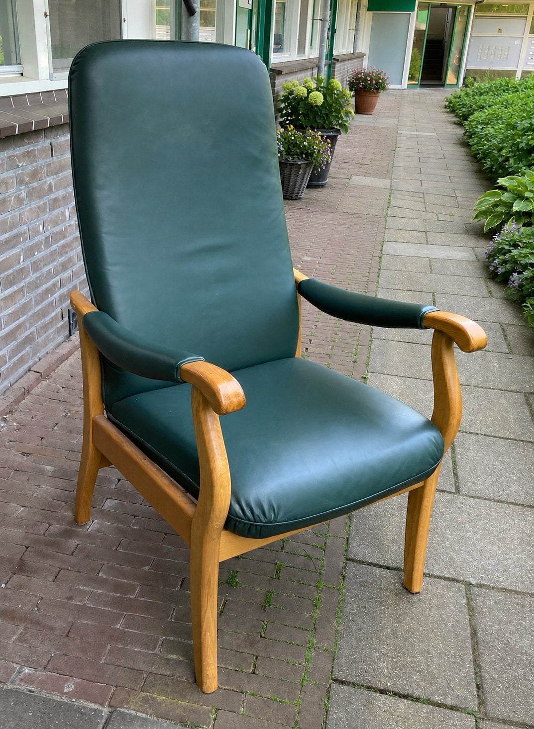 Eikenhouten stoel met kunstleren bekleding, Ophalen, Gebruikt, Overige kleuren, Eén