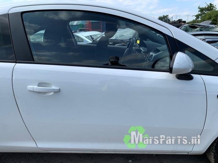Portier 2Deurs rechts van een Opel Corsa (Z474)
