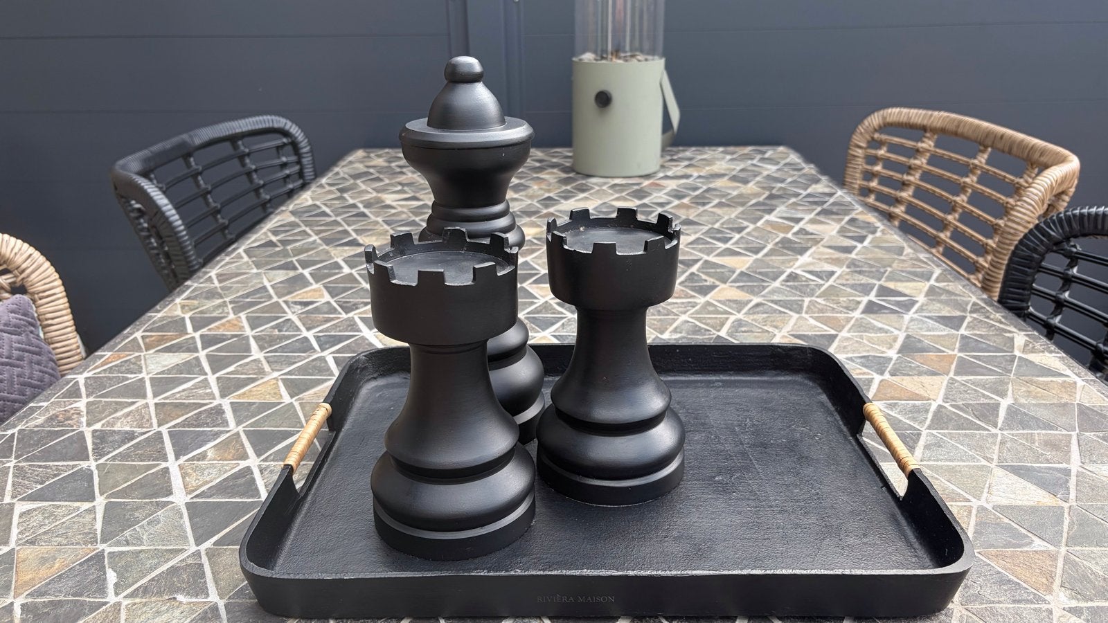 Riviera Maison Chess Queen & Tower Kandelaars met Dienblad, Ophalen of Verzenden, Zo goed als nieuw, Zwart, Metaal