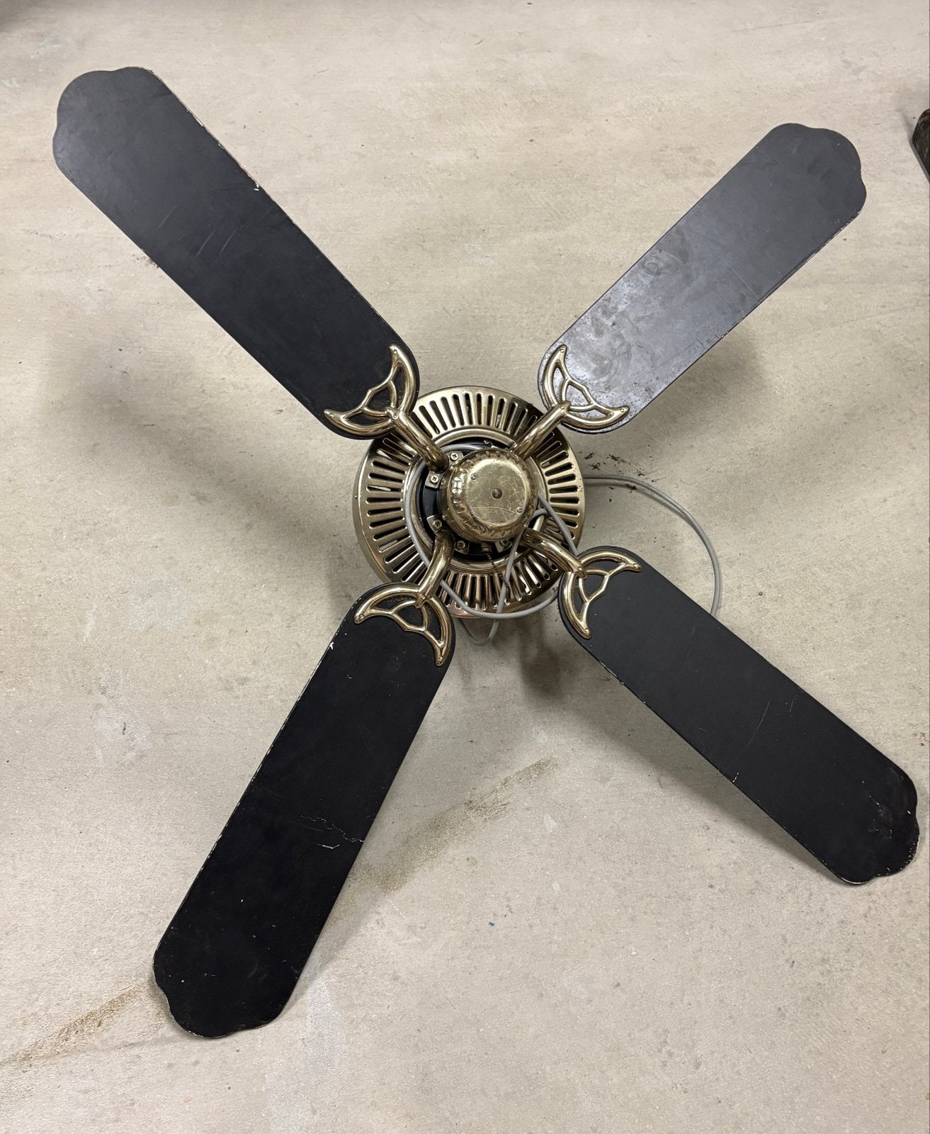 Vintage plafondventilator met 4 zwarte bladen, Ophalen of Verzenden, Gebruikt