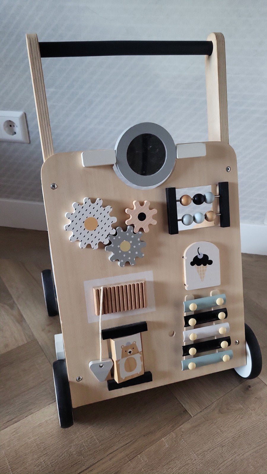 Petite Amelie - Houten loopwagen met activiteitenpaneel, Ophalen of Verzenden, Zo goed als nieuw, Overige typen, Met wieltjes