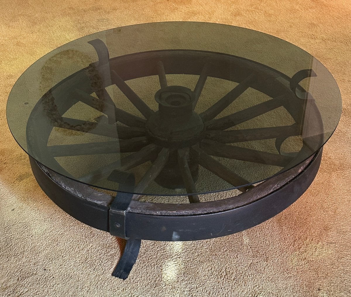 Wagenwiel salontafel met glasplaat, Ophalen, Overige materialen, Gebruikt, Minder dan 50 cm