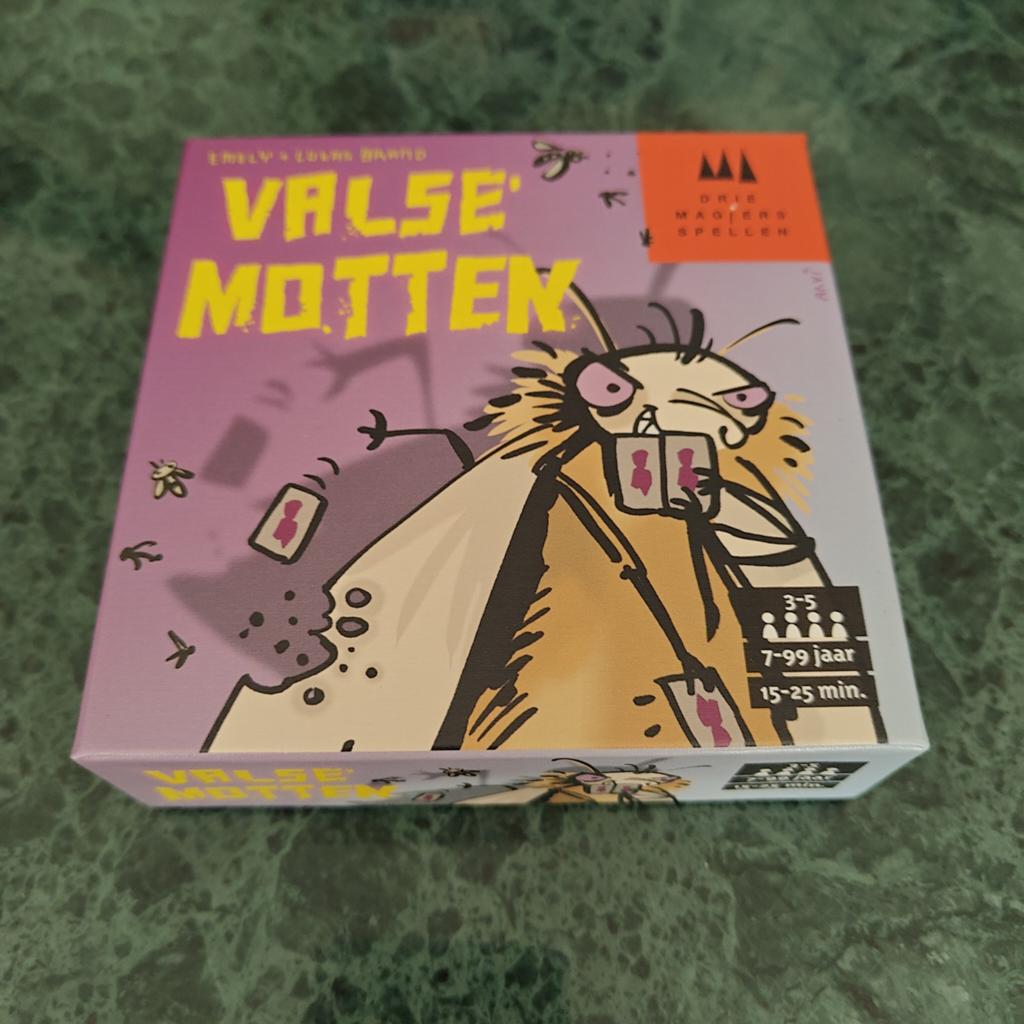 Valsche Motten Kaartspel - Leuk voor het hele gezin!, Hobby en Vrije tijd, Gezelschapsspellen | Kaartspellen, Vijf spelers of meer
