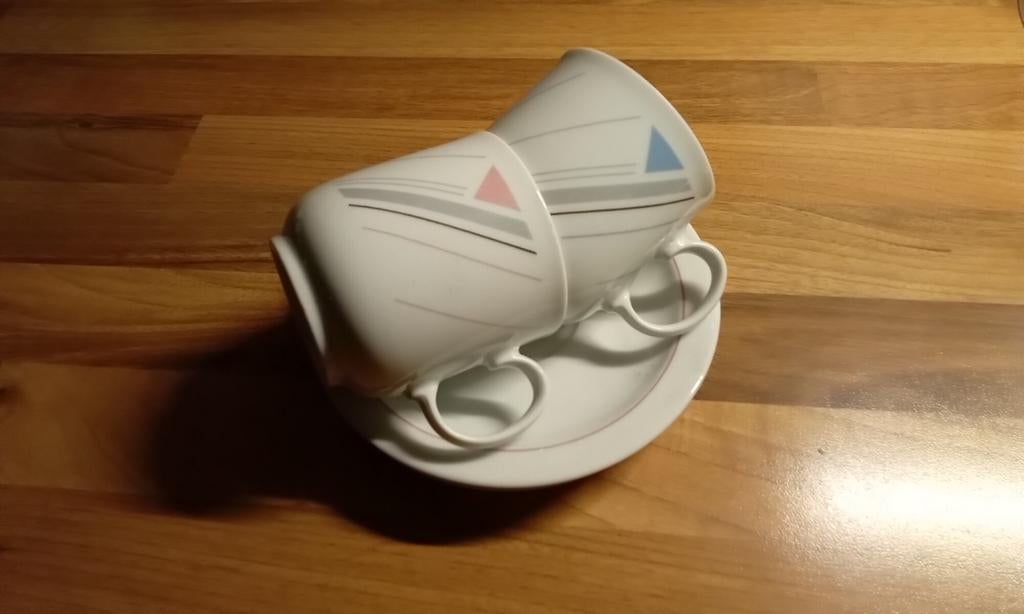 Kopjes schotel / set, Huis en Inrichting, Keuken | Servies, Ophalen of Verzenden, Overige stijlen, Kop(pen) en/of Schotel(s)