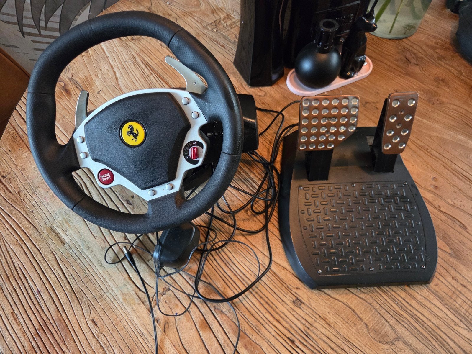 Thrustmaster F430, Spelcomputers en Games, Ophalen of Verzenden, Zo goed als nieuw, Stuur of Pedalen, PlayStation 3