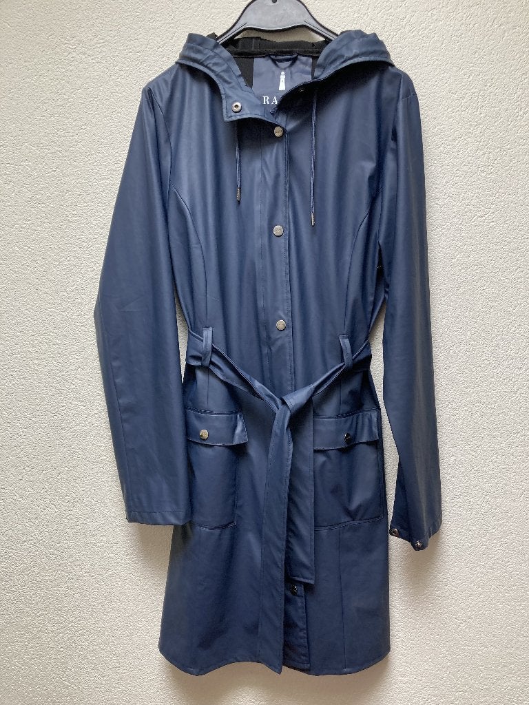 Te koop blauwe regenjas van Rains., Kleding | Dames, Rains, Blauw, Ophalen of Verzenden, Maat 36 (S)