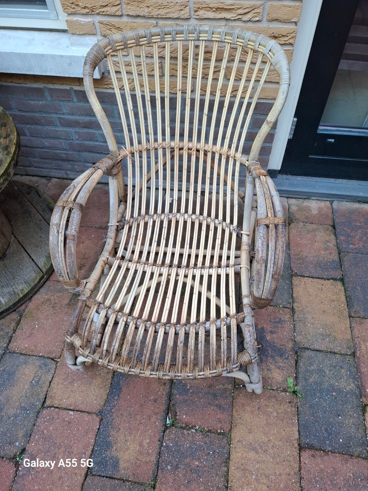 Ergonomische vintage rotan stoel, Tuin en Terras, Tuinstoelen, Ophalen, Gebruikt, Rotan