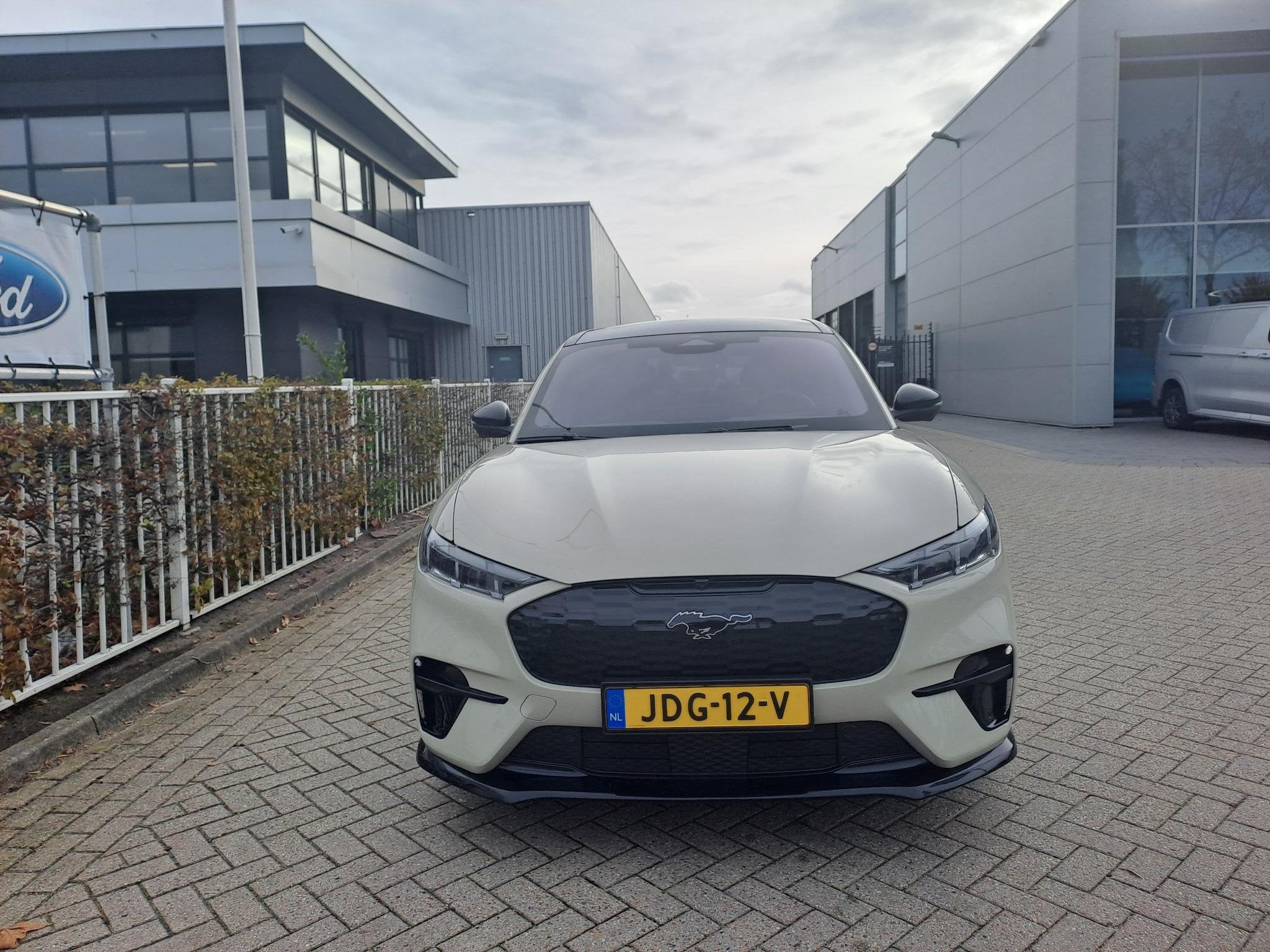 Ford Mustang Mach-E GT Extended AWD 91 kWh | Stuurverwarming, Auto's, 12 maanden, Gebruikt, 750 kg, Alcantara