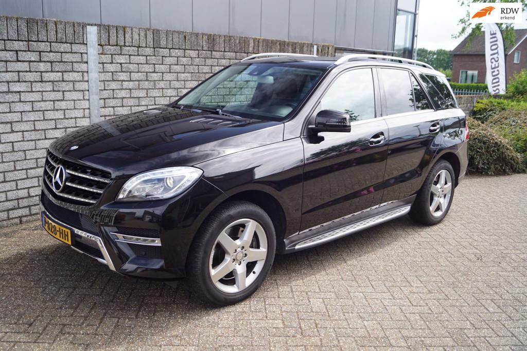 Mercedes-Benz M-klasse 500 4 Matic Autom Leder Sportst Stoel, Auto's, Mercedes-Benz, Euro 5, Gebruikt, 138 €/maand, 2135 kg