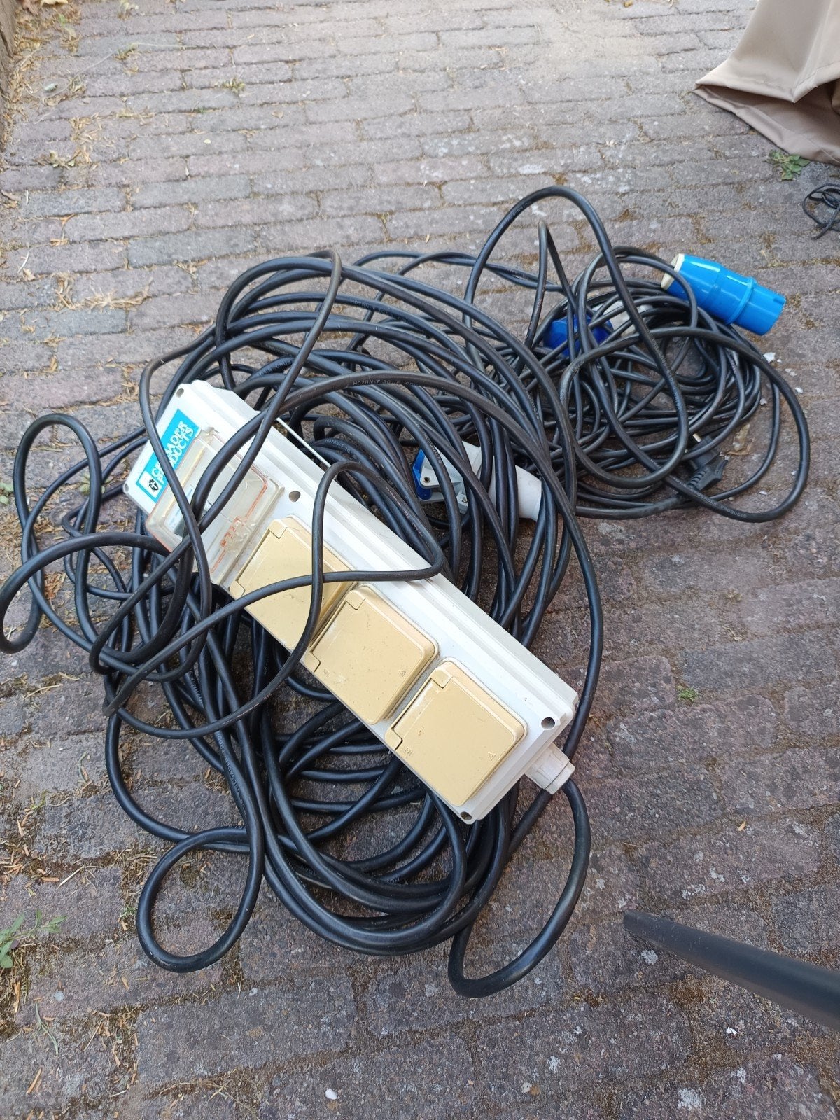 Geaard verlengsnoer voor camping met meerdere stopcontacten, Ophalen, Gebruikt