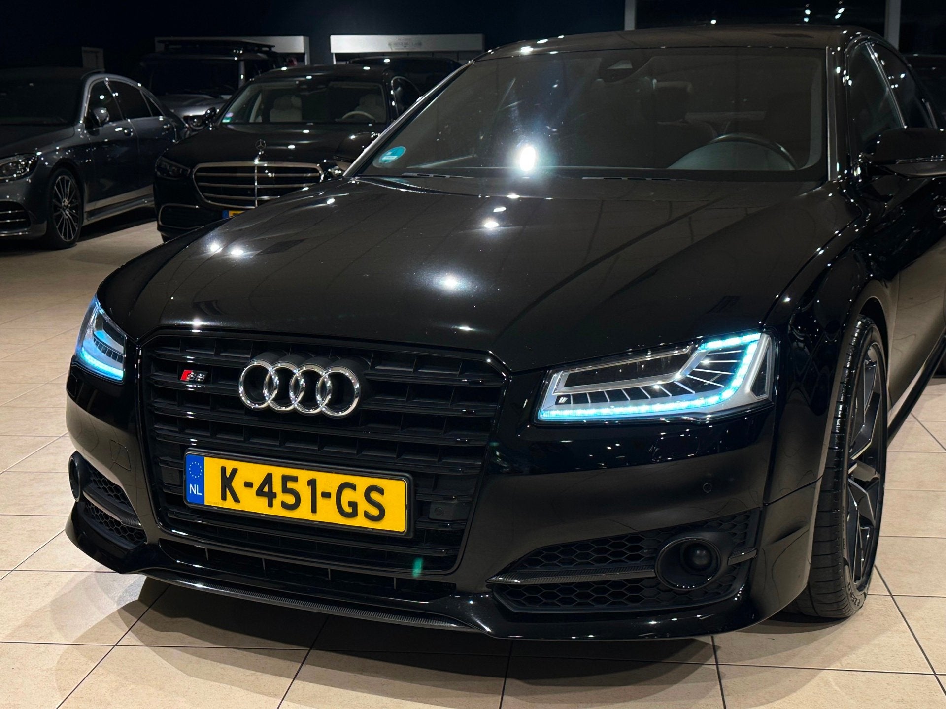 Audi A8 4.0 TFSI S8 PLUS QUATTRO 605PK/CERAMISCH/ACC/SOFTCLO, Auto's, Automaat, Gebruikt, Zwart, Vierwielaandrijving