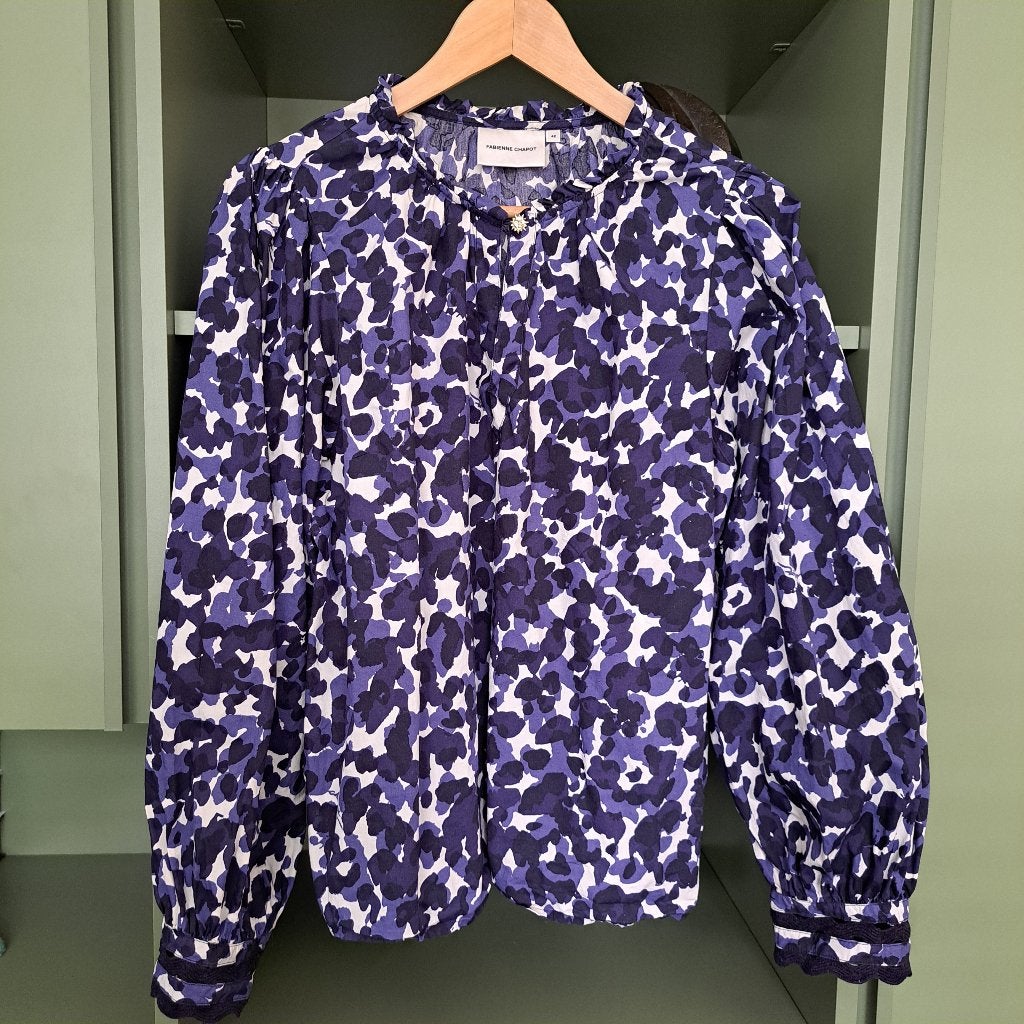 Mooie blouse van Fabienne Chapot maat 42, Kleding | Dames, Blouses en Tunieken, Blauw, Maat 42/44 (L), Ophalen of Verzenden, Zo goed als nieuw
