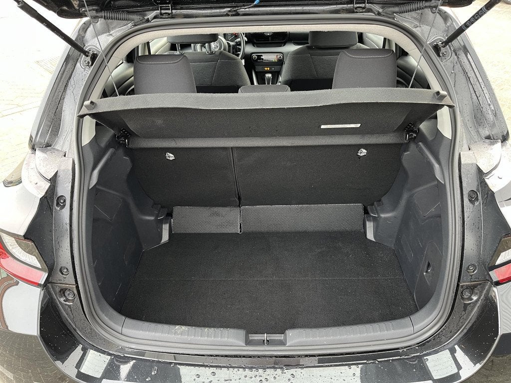 Toyota Yaris 1.5 Hybrid Active | Org NL | 1e Eigenaar | 17.7, Auto's, Toyota, Gebruikt, Bedrijf, 26 km/l, Hybride Elektrisch/Benzine