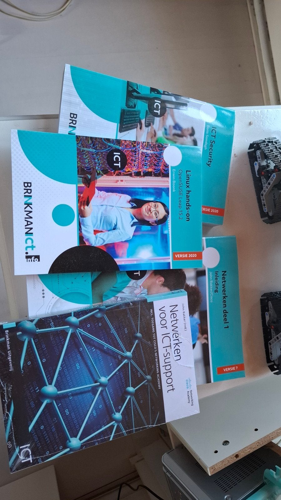 ict-expert mbo 4 opleiding Versie 2020 4st schoolboeken, Boeken, Schoolboeken, Ophalen, Zo goed als nieuw, VMBO, Informatica en Computer