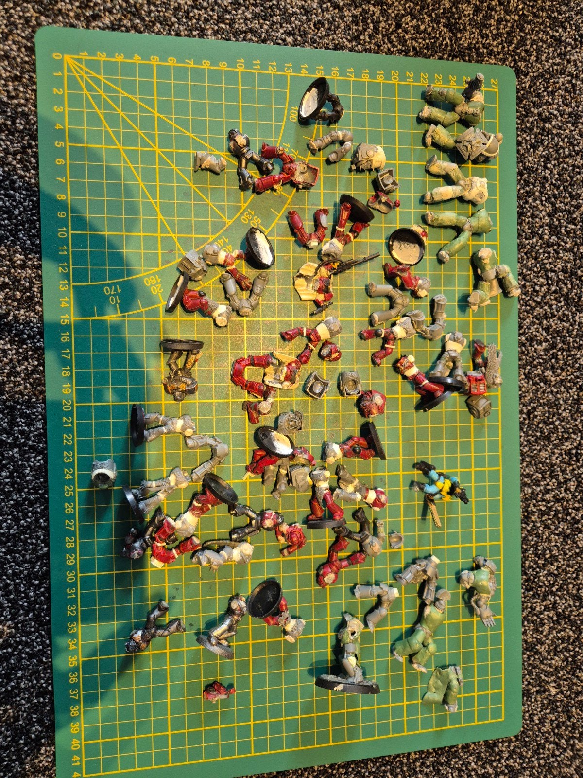 Warhammer 40K figuren (onderdelen), Hobby en Vrije tijd, Ophalen of Verzenden, Gebruikt, 1:35 tot 1:50