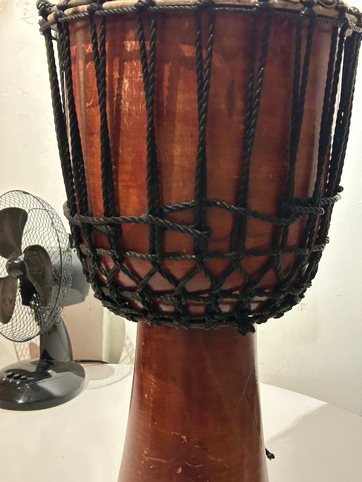 Mooie Djembe - Handgemaakt Afrikaanse Trommel, Ophalen, Zo goed als nieuw, Trommel