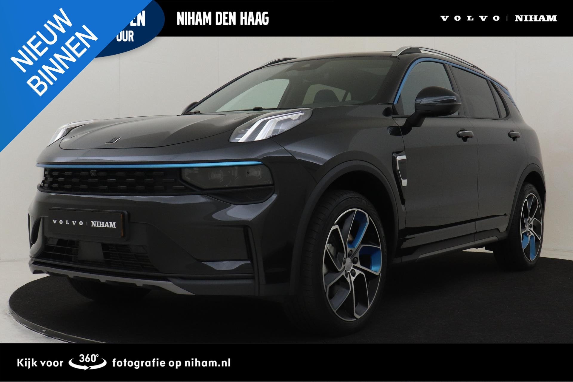 Lynk & Co 01 1.5 PHEV -PANO.DAK|ELEK.STOEL|HARMANINFINITY|36, Auto's, 12 maanden, Stof, Euro 6, Zwart
