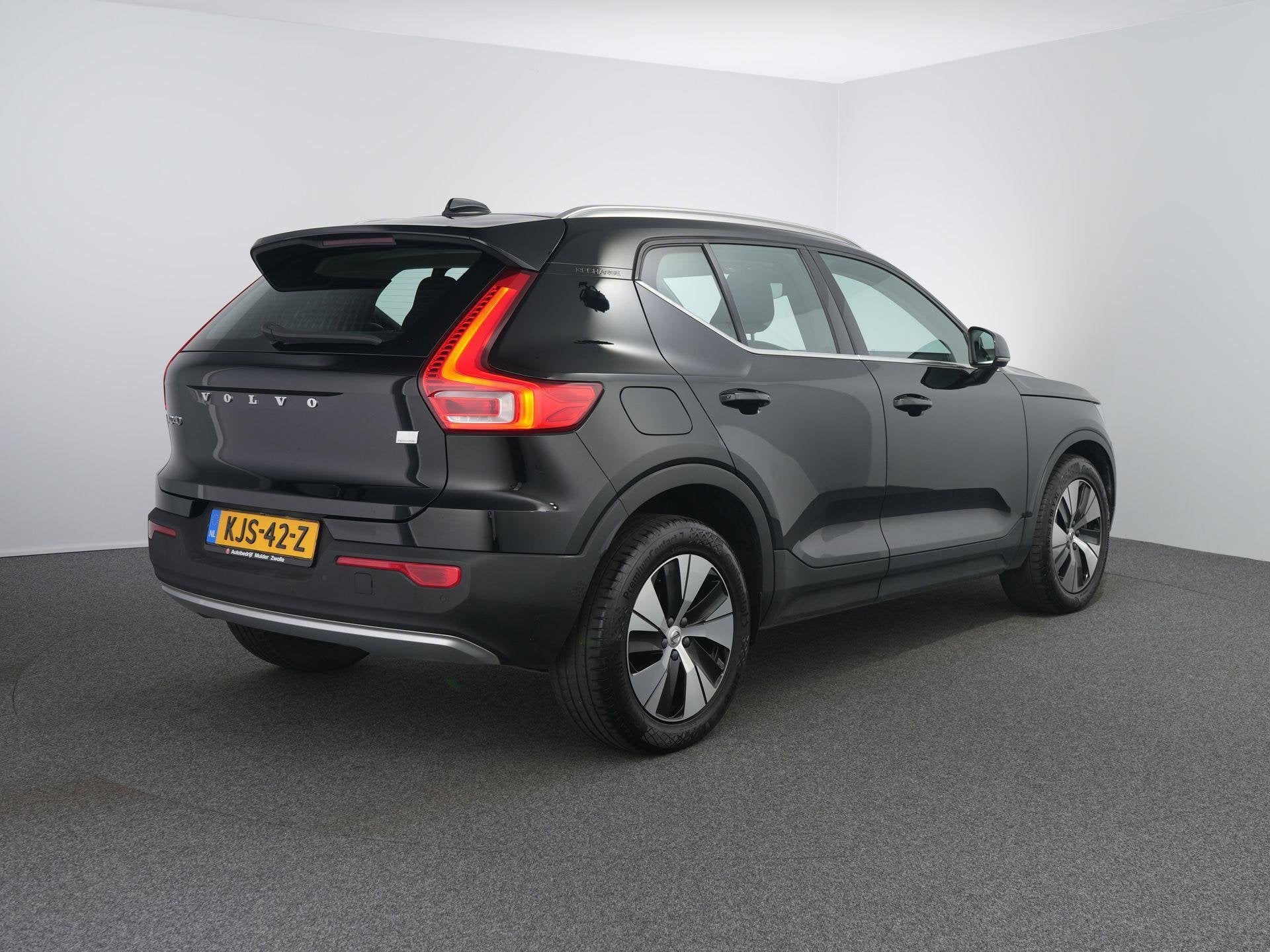 Volvo XC40 1.5 T5 Recharge Business Pro | SOH 91.6% | LED |, Auto's, Stof, Euro 6, 1712 kg, Zwart