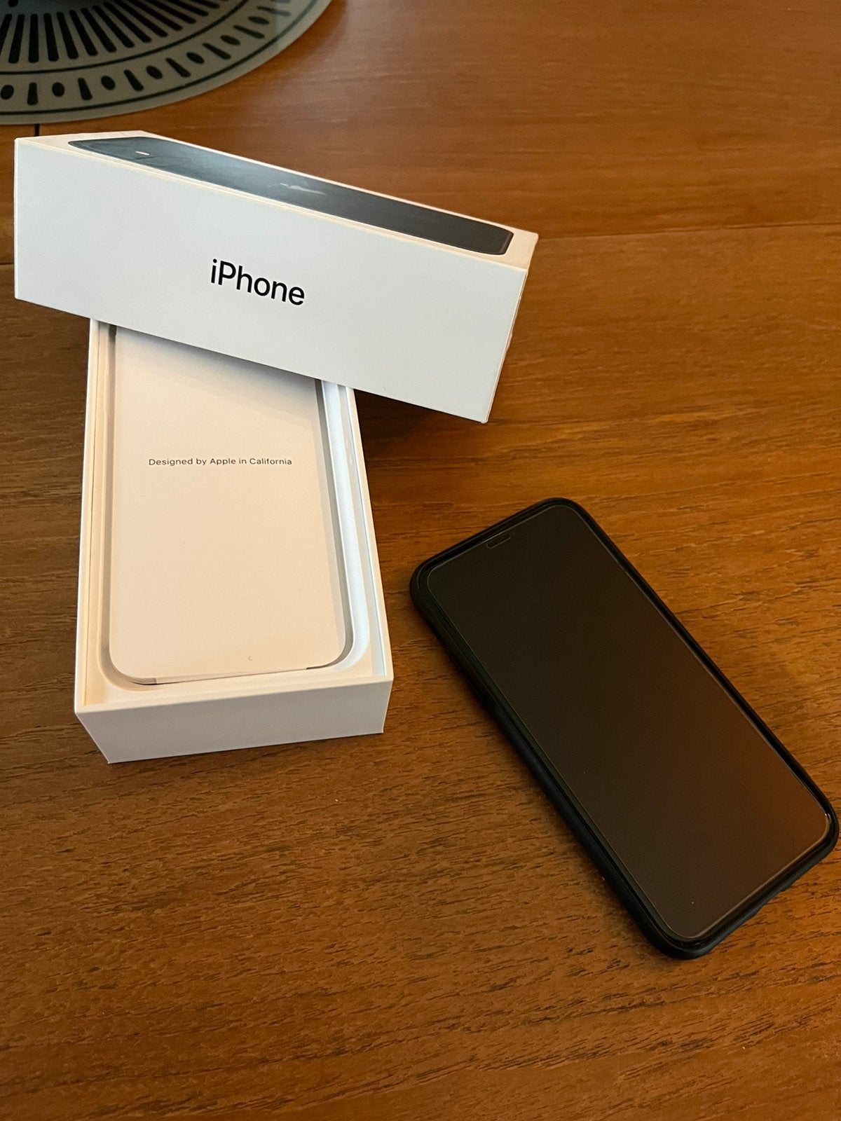 Phone 11 (zwart) 64Gb onbeschadigd, met glas-screenprotector, Ophalen, Gebruikt, Zwart, 77 %