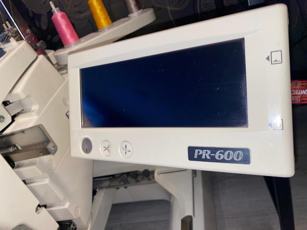 Brother PR-600 Borduurmachine – professioneel borduren, Hobby en Vrije tijd, Borduren en Borduurmachines, Ophalen, Gebruikt, Borduurmachine