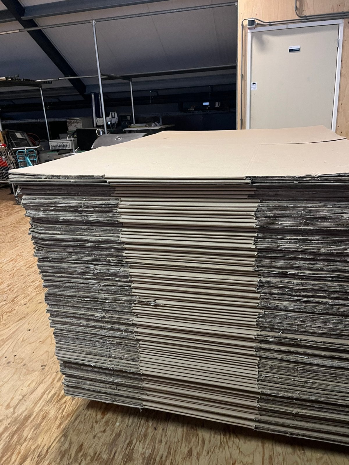 Kartonnen dozen, Doe-het-zelf en Verbouw, Ophalen, Doos, Opvouwbaar, 60 cm of meer