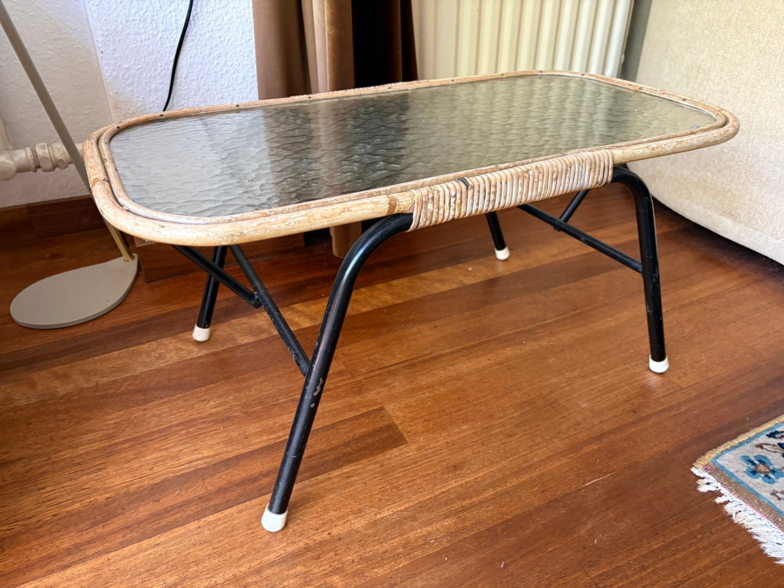 Leuk retro rotan tafeltje, rechthoek, Huis en Inrichting, Tafels | Bijzettafels, Ophalen, Minder dan 45 cm, 55 tot 75 cm, Rechthoekig