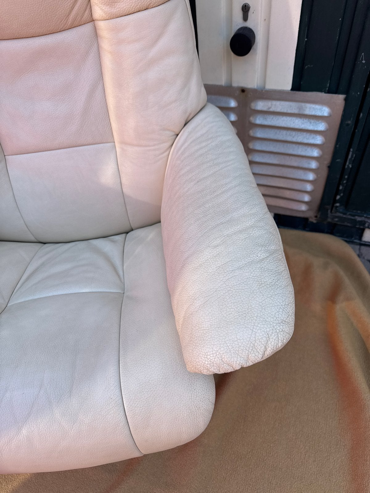 Stressless fauteuil met houten onderstel, Huis en Inrichting, Fauteuils, Ophalen, Gebruikt, Hout, 75 tot 100 cm
