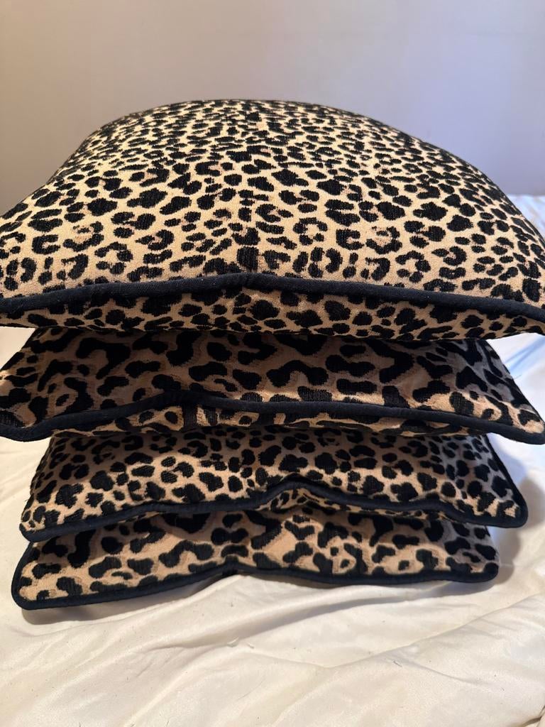 Set van 4 Panterprint Sierkussens 45x45 cm - Goede Kwaliteit, Ophalen of Verzenden, Zo goed als nieuw