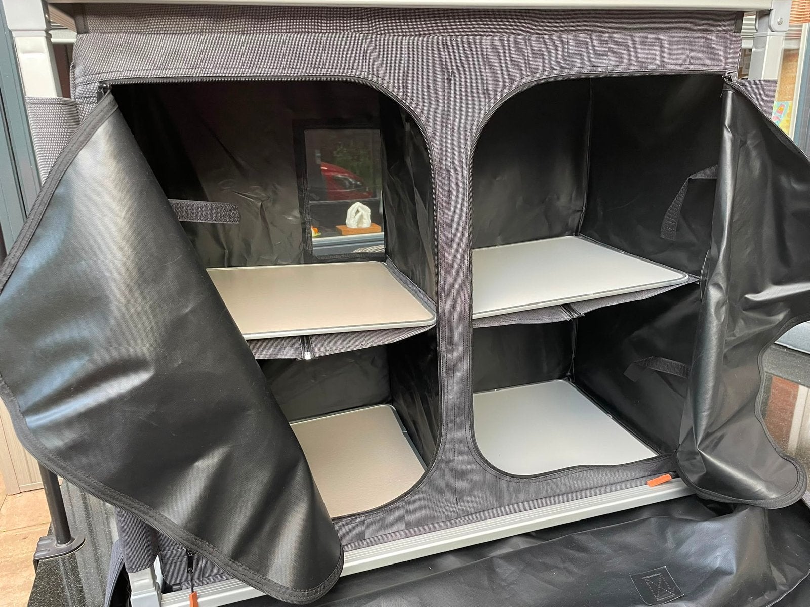 Opvouwbare campingkast met 2 compartimenten, Caravans en Kamperen, Ophalen, Zo goed als nieuw