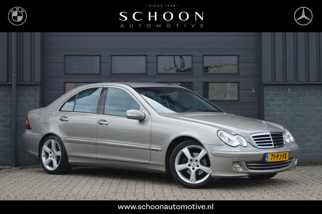 Mercedes-Benz C-Klasse 220 CDI Avantgarde (bj 2004), Auto's, Mercedes-Benz, Automaat, Gebruikt, Zwart, 4 cilinders
