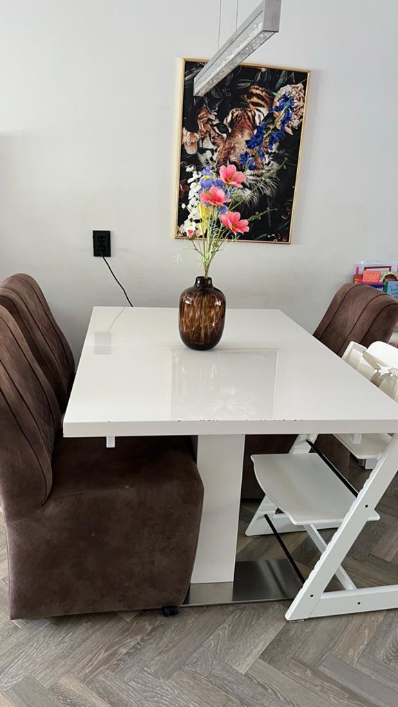 Uitschuifbare hoogglans witte eettafel (130-180cm), Huis en Inrichting, Ophalen, Kunststof, Gebruikt, 50 tot 100 cm